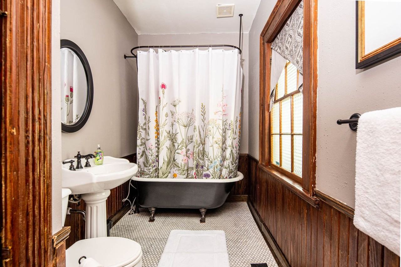 664 664 Arlington Pl - 664 Arlington Pl #1 - Photo 3 of 11