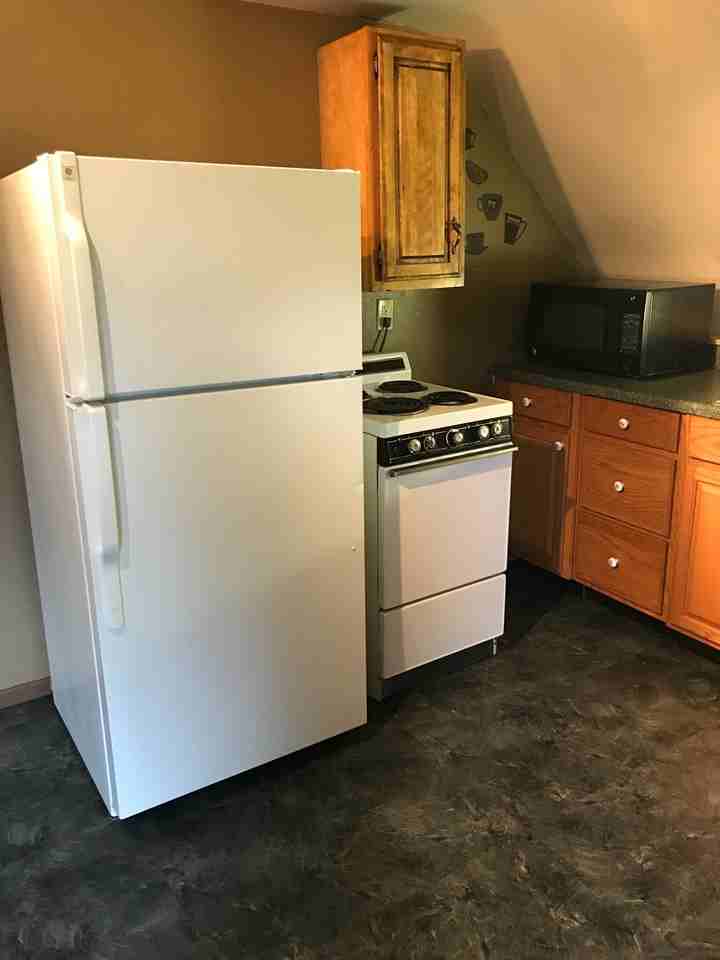 704 N Chestnut St #3 - Photo 3 of 9