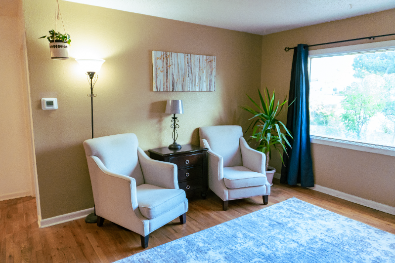 2971 Denver Blvd - Photo 2 of 8