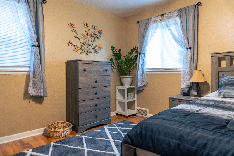 2971 Denver Blvd - Photo 3 of 8