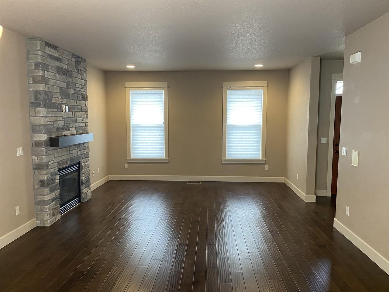 14632 Catalpa Way #1 - Photo 6 of 18