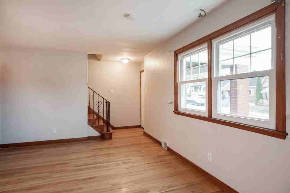 1420 Benton Ave - Photo 3 of 20