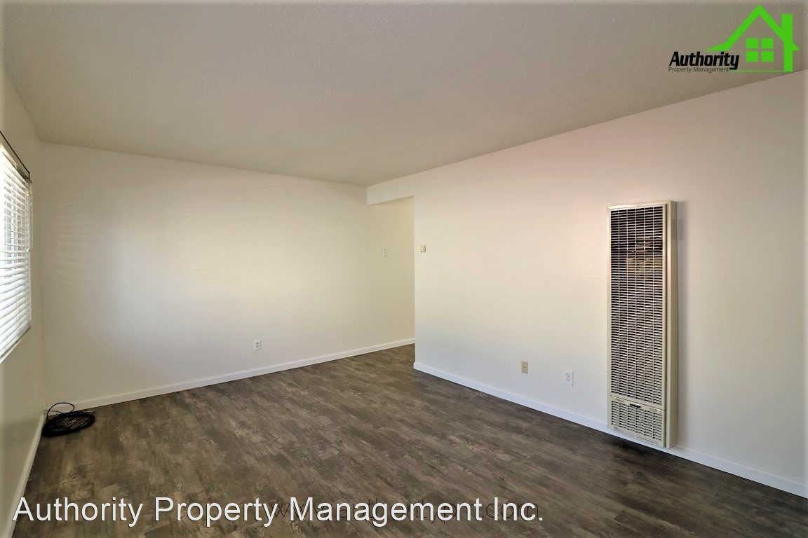 5375 Rosswood St. - Photo 3 of 12