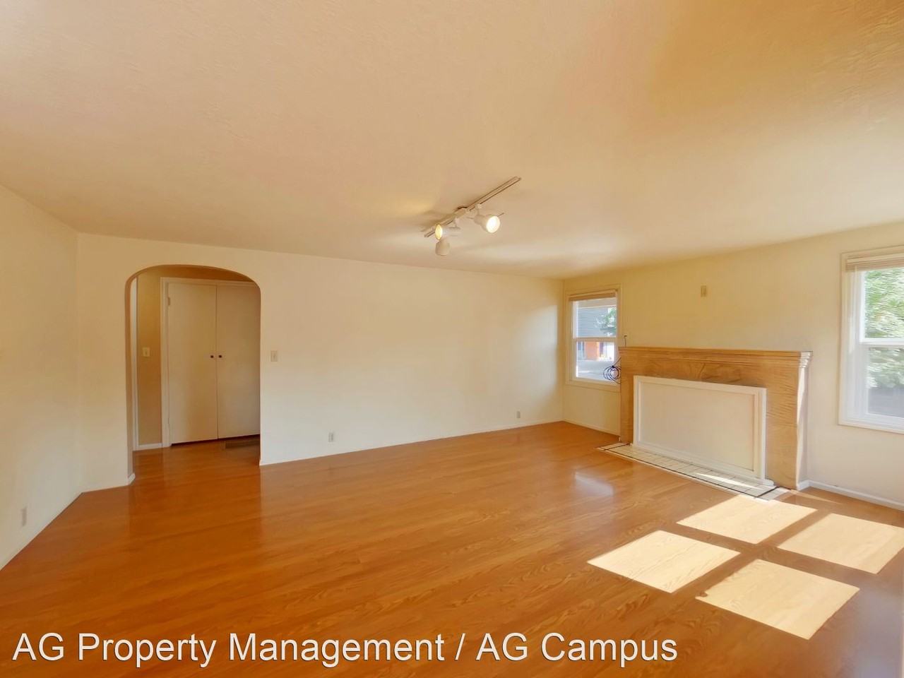 383385 East 15th Ave. & 1480 Mill St. Apartments in Cal Young, Eugene