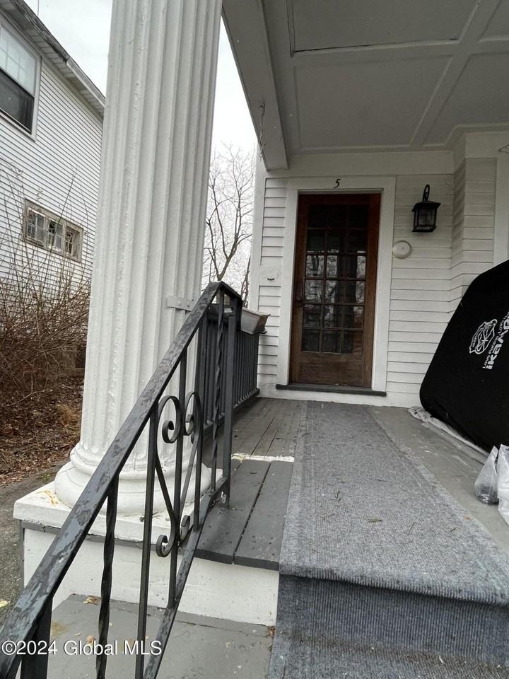 5 Homestead Ave - Photo 2 of 22