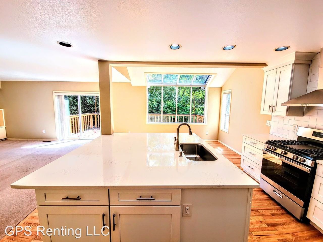 7212 153rd Ave Ne - Photo 3 of 26