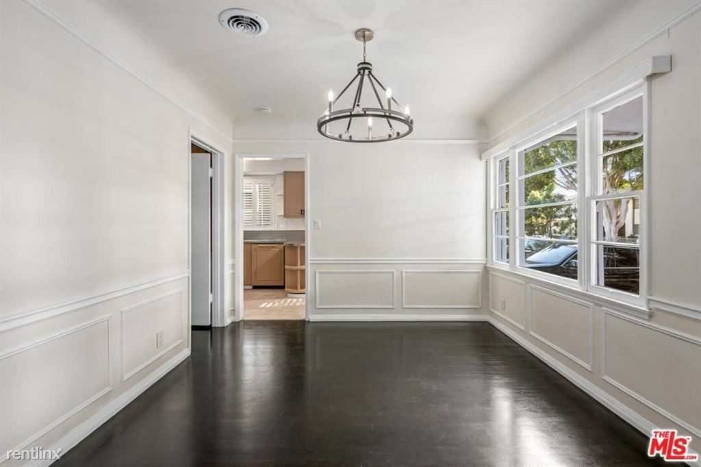 4044 Lincoln Ave - Photo 2 of 14