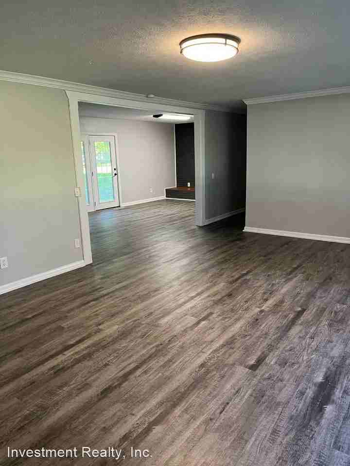 6259 W Republic Rd - Photo 3 of 20