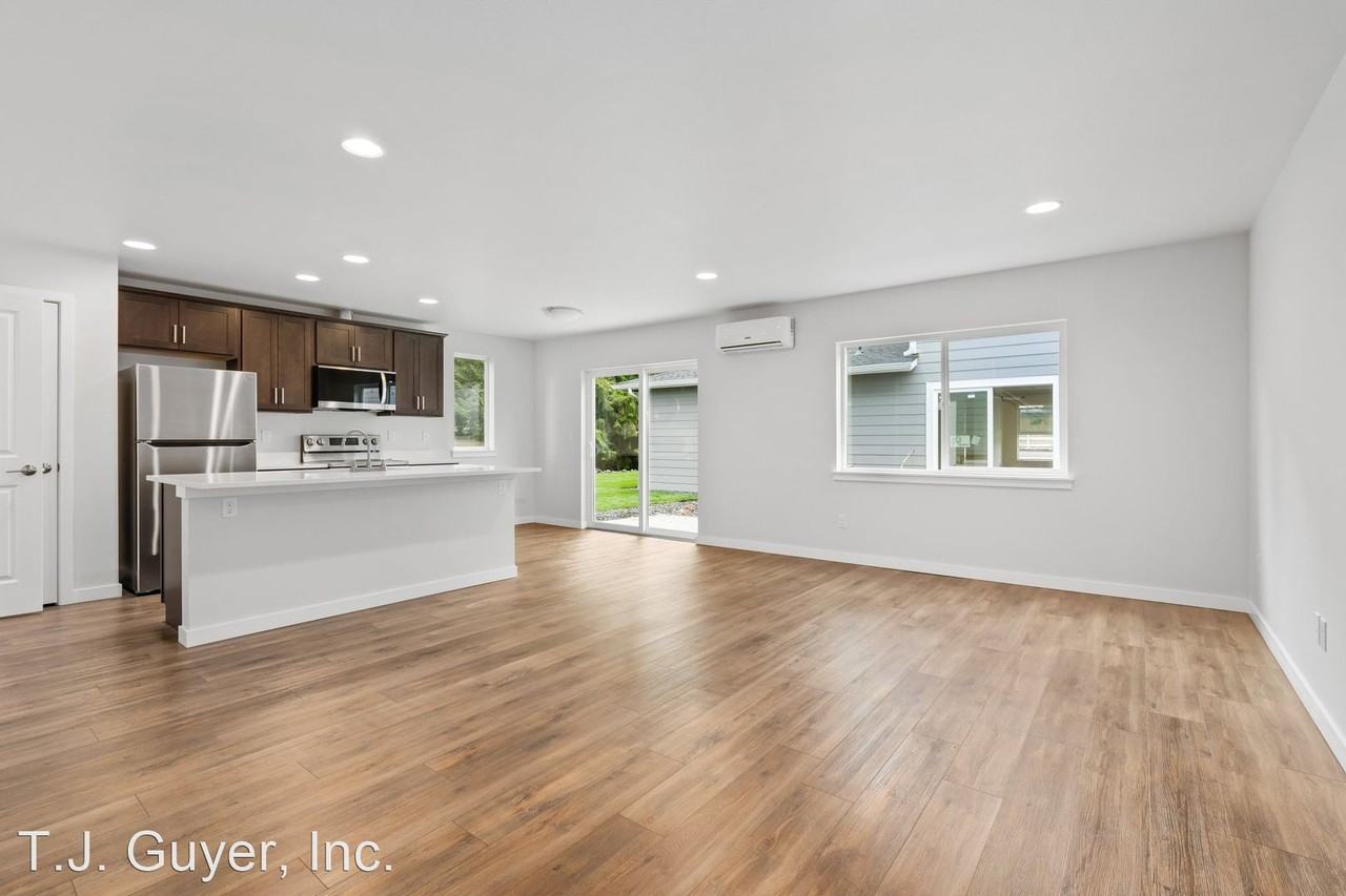 208 E Stella - Photo 3 of 34