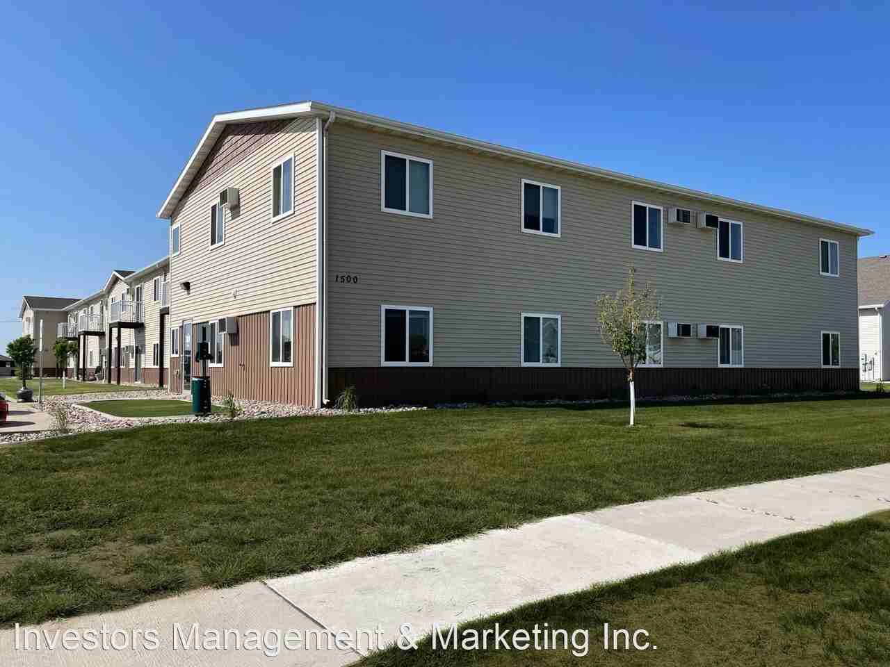 Paramount at the Bluffs - Photo 2 of 44