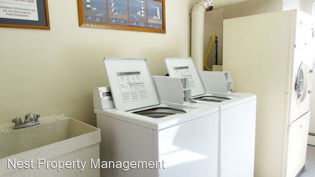 2040 9th St - Photo 2 of 15