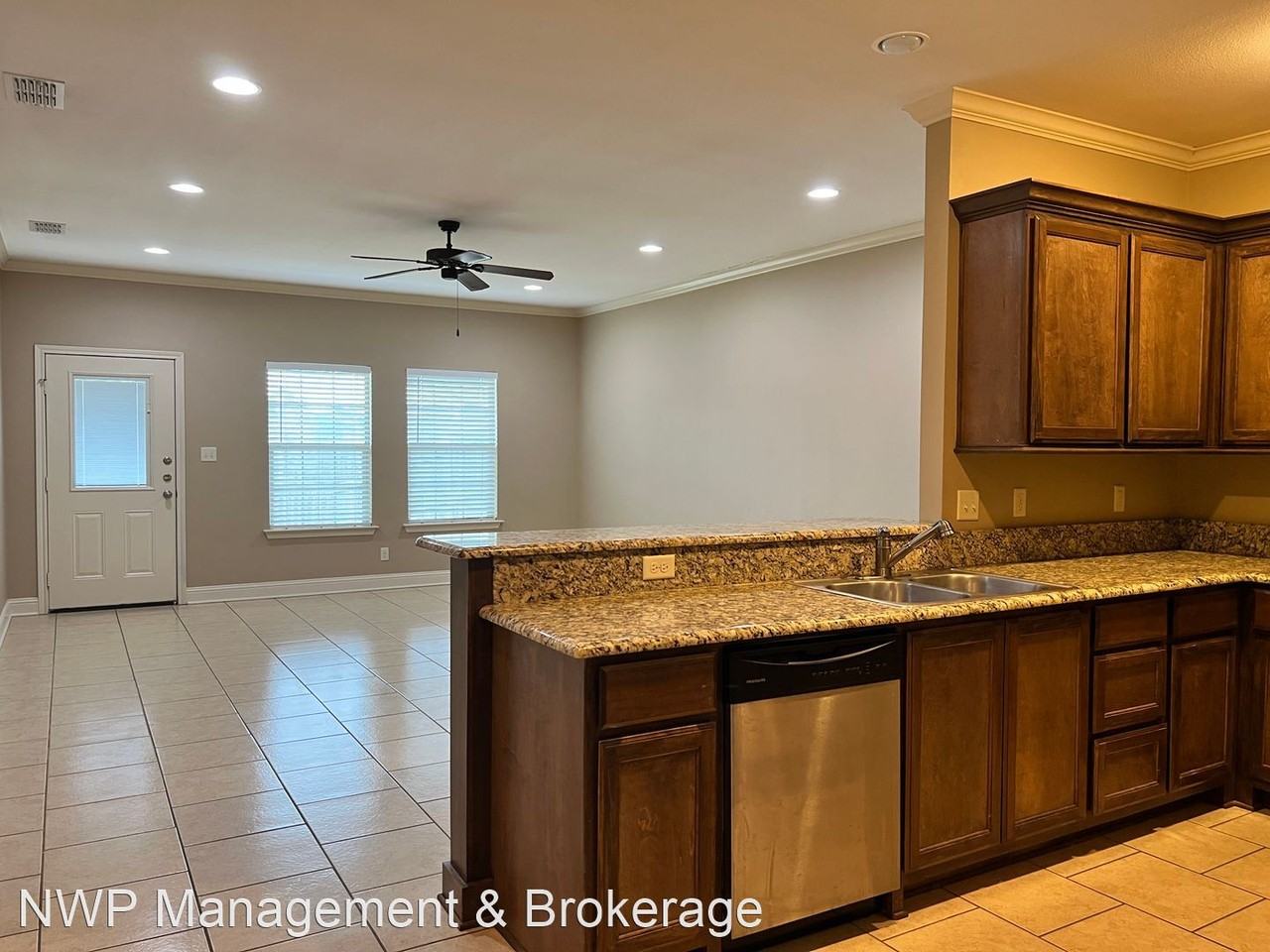 Shadow Oak Dr. - Photo 3 of 22