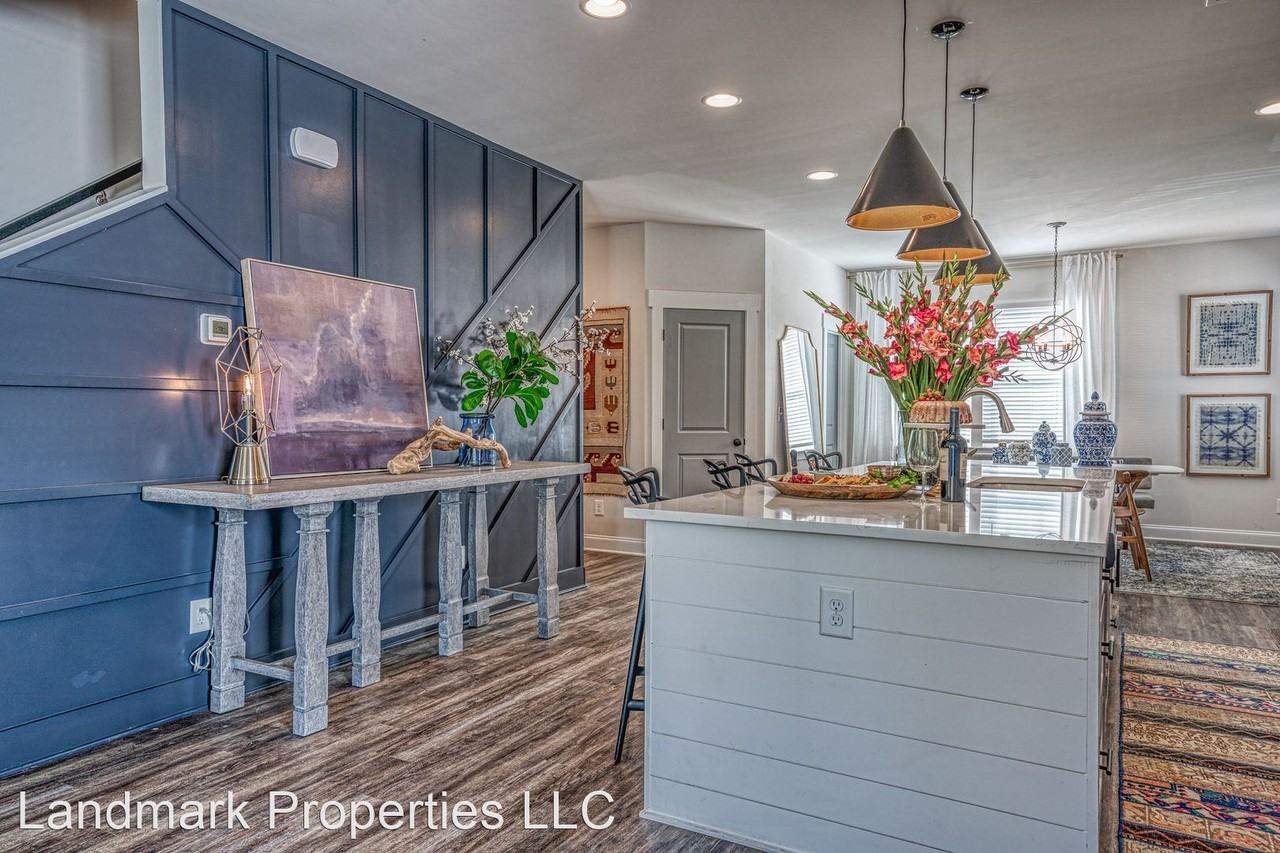 Blu South Townhomes - Photo 3 of 50