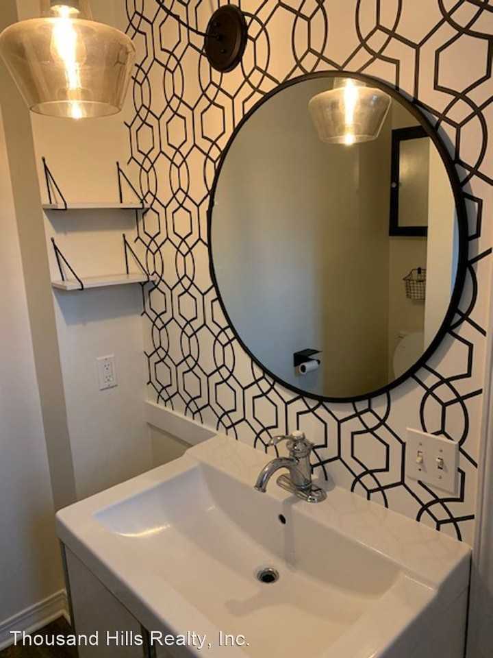 140 Rea St - Photo 2 of 17
