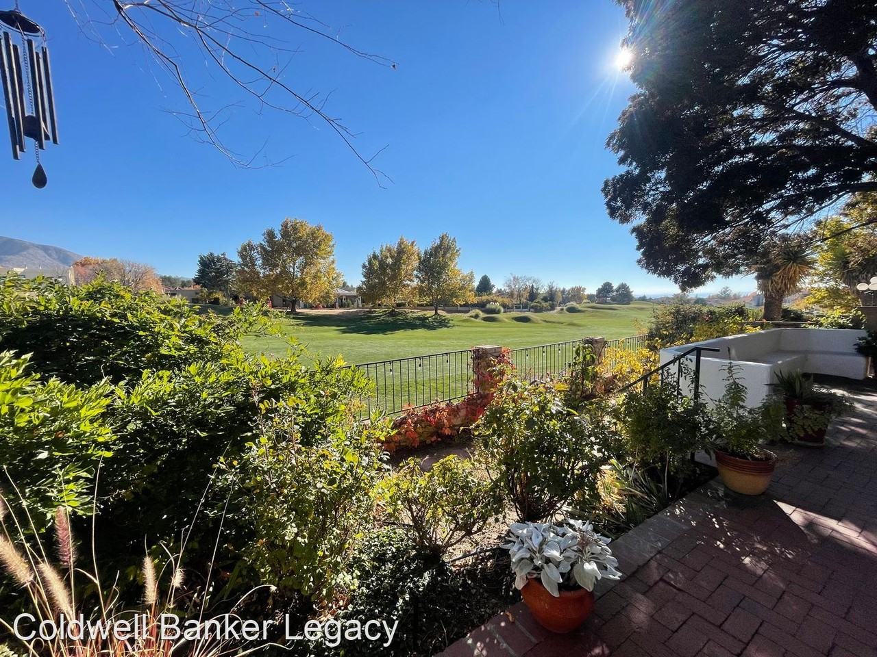 6524 Glen Oak Ne - Photo 2 of 16