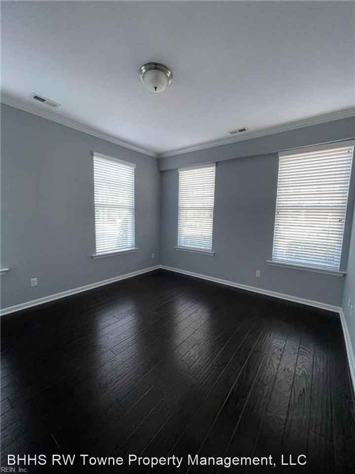 4031 Prospect St - Photo 3 of 24