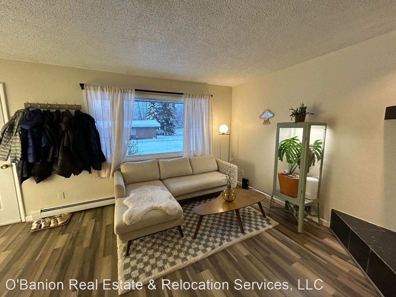 2009 E 39th Ave - Photo 3 of 5