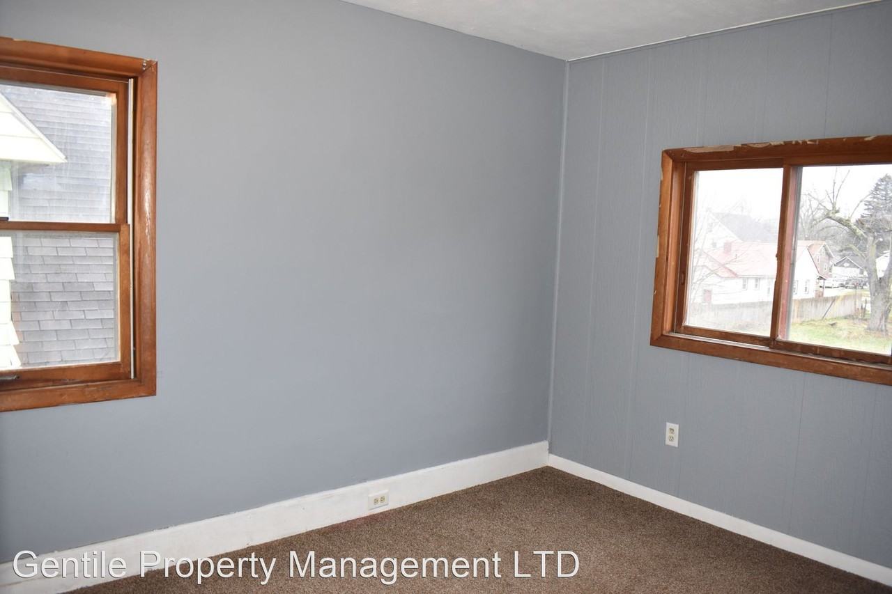5211 Adams Ave - Photo 2 of 13