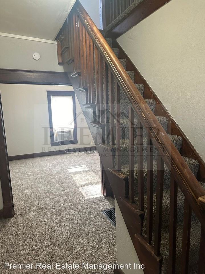 2732 Spruce Ave - Photo 2 of 21