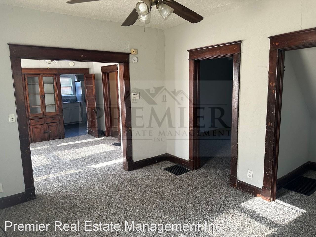 2732 Spruce Ave - Photo 3 of 21