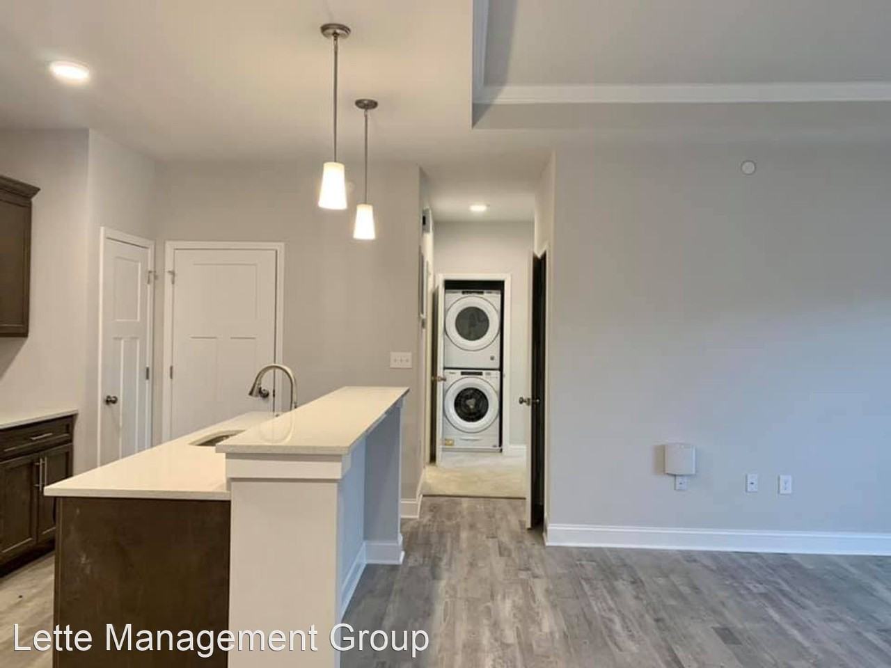 302 W Creek Ln - Photo 2 of 21