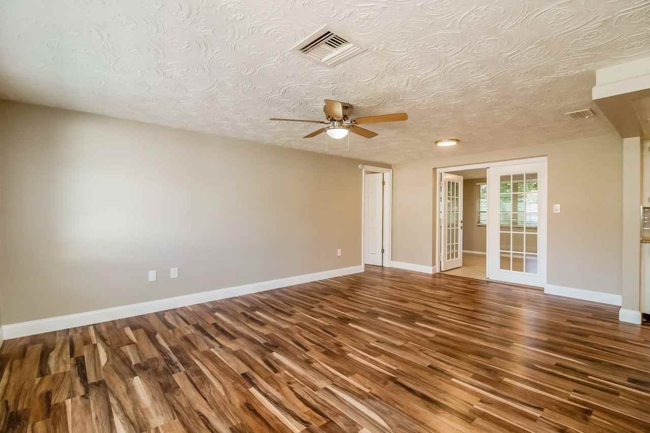 3433 Woodcock Dr - Photo 3 of 16