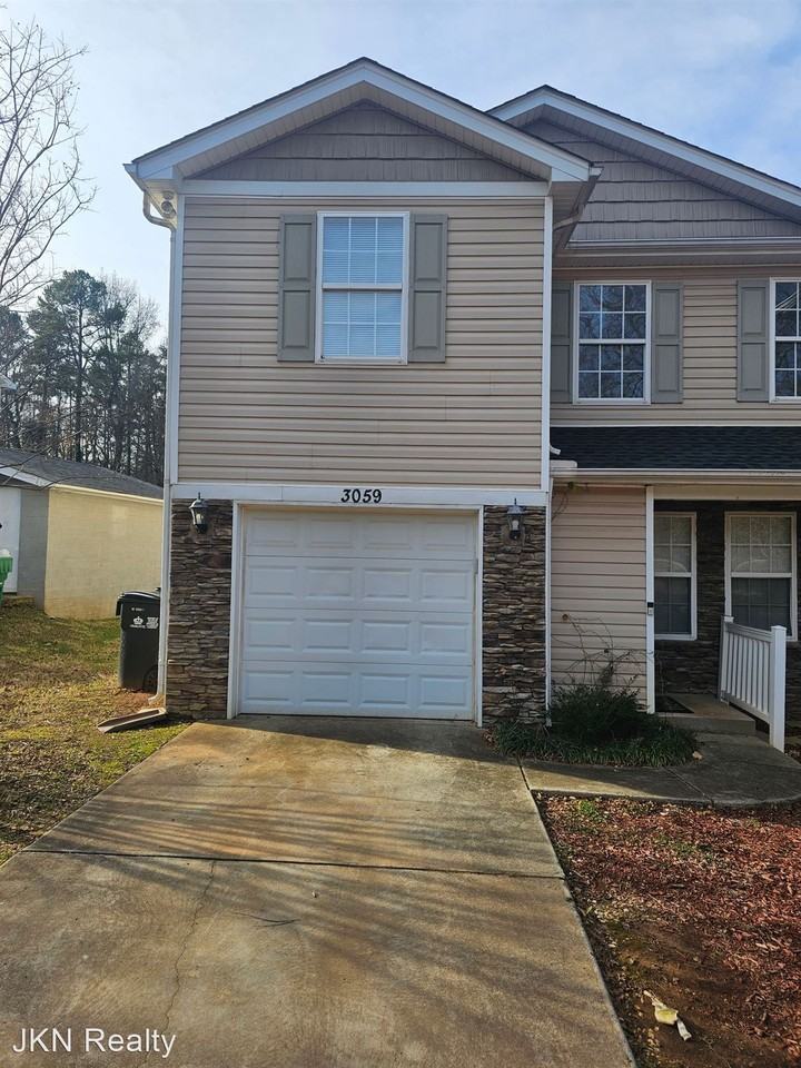 3059 Hubbard Rd 3061 Hubbard Rd Apartments in Davis Lake Eastfield