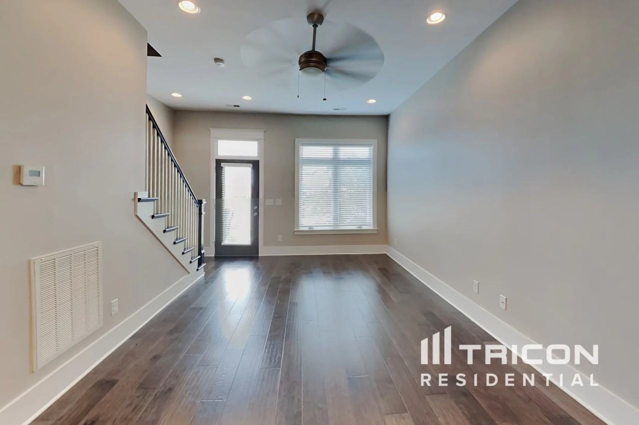 6817 Charlotte Pike - Photo 3 of 45