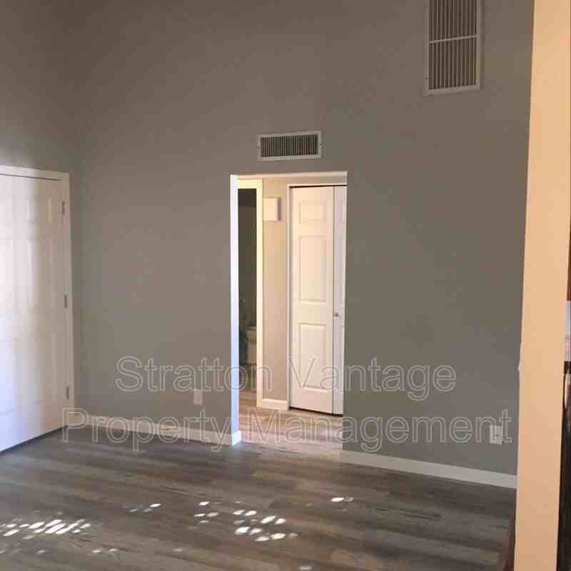 860 N Stapley Dr - Photo 3 of 6