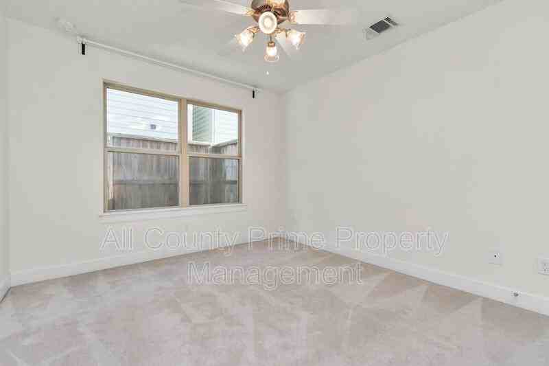 3627 Main Plaza Dr - Photo 4 of 36