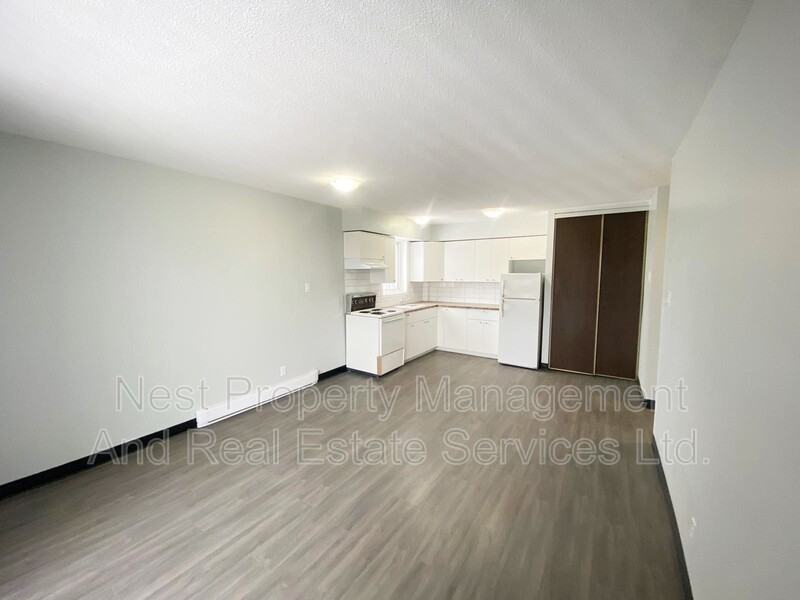1977 Redwood St #103 - Photo 3 of 9