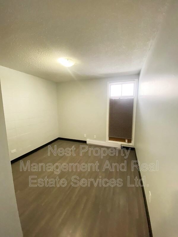 1977 Redwood St #103 - Photo 4 of 9