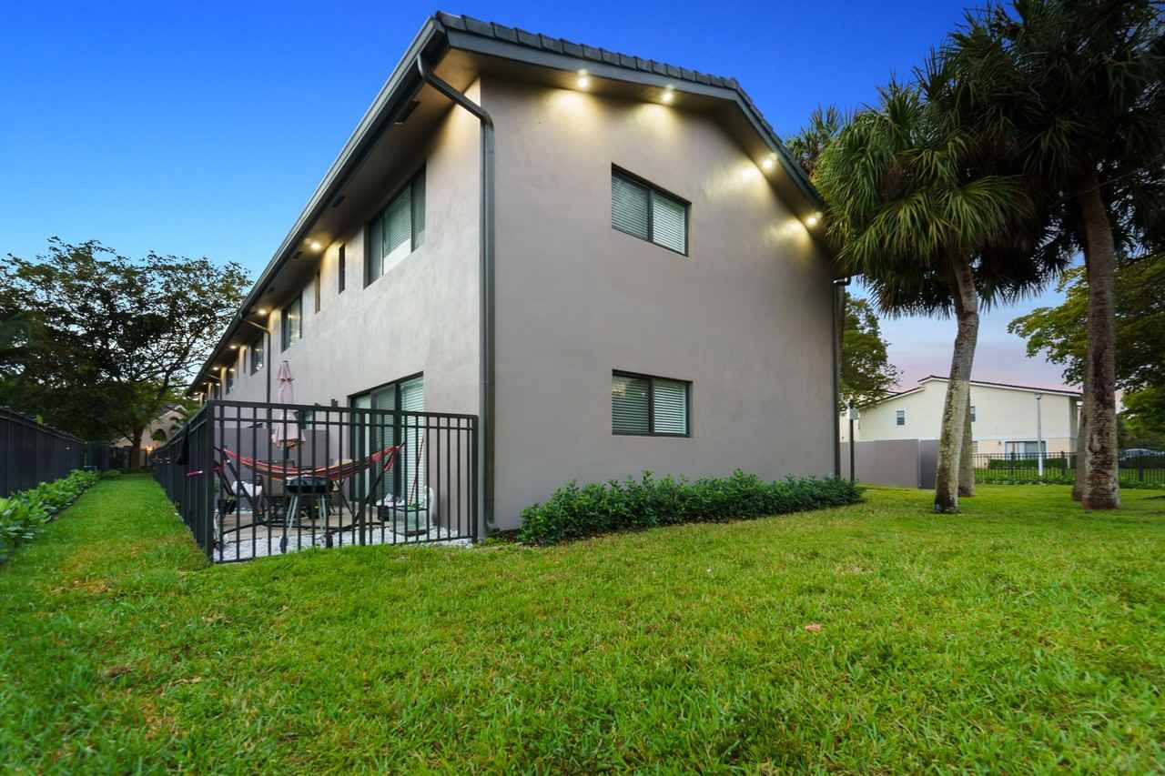 4301 Nw 115th Ave #4315 - Photo 4 of 24