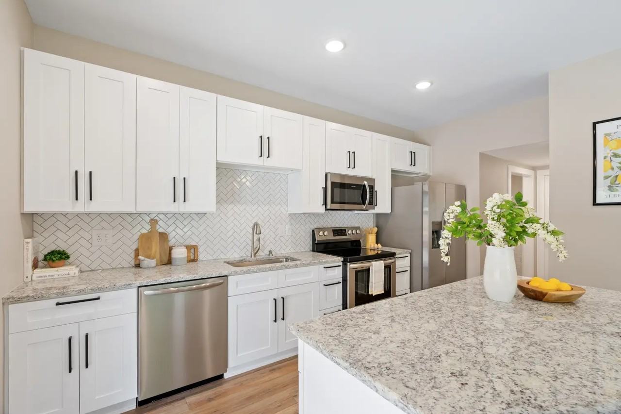 110 Glover St #D - Photo 5 of 7