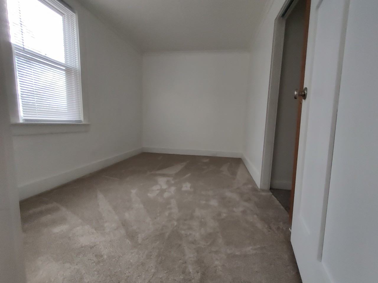 65 Scott Ave - Photo 2 of 7