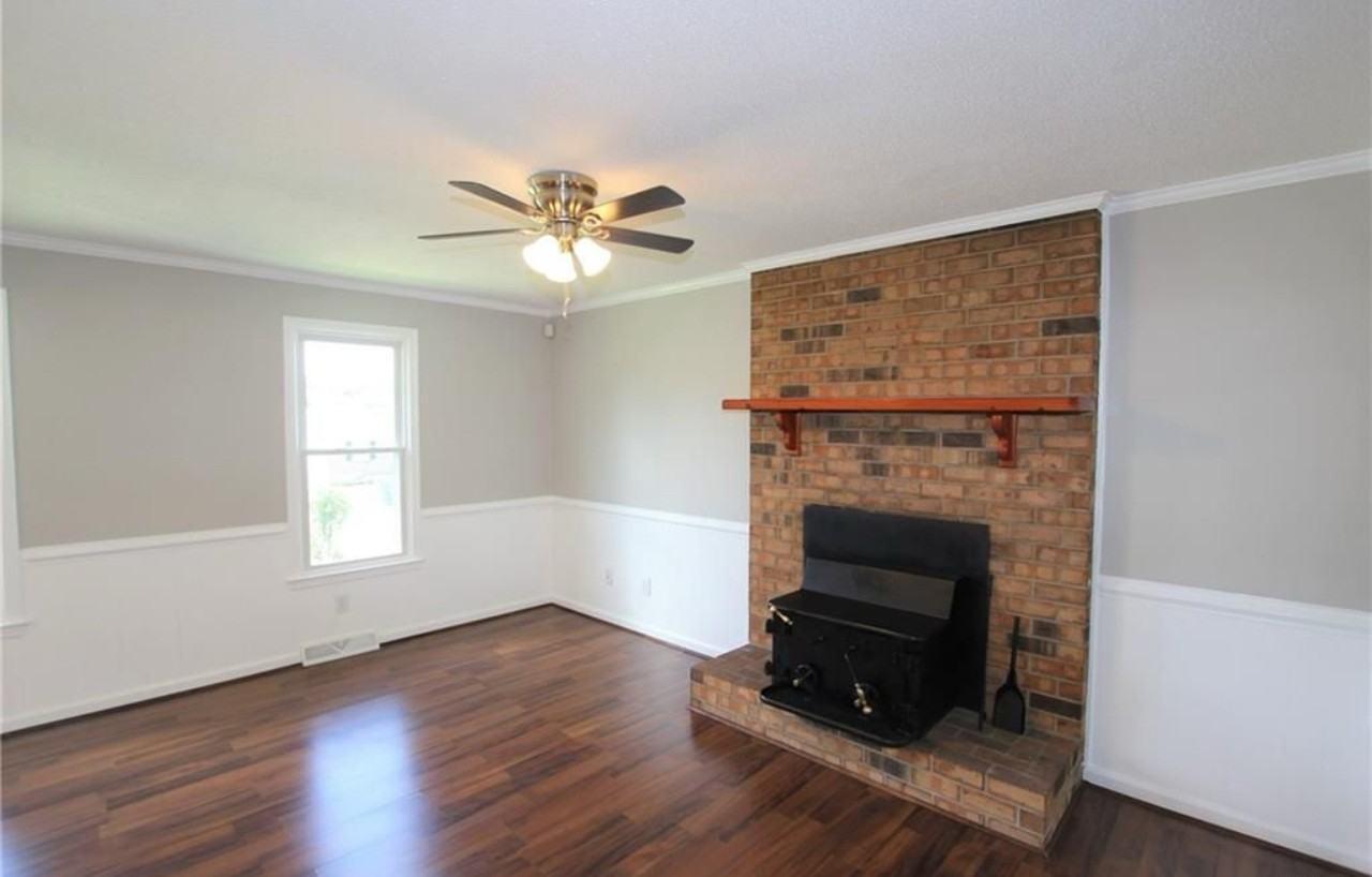 3905 Gloucester Dr - Photo 3 of 17