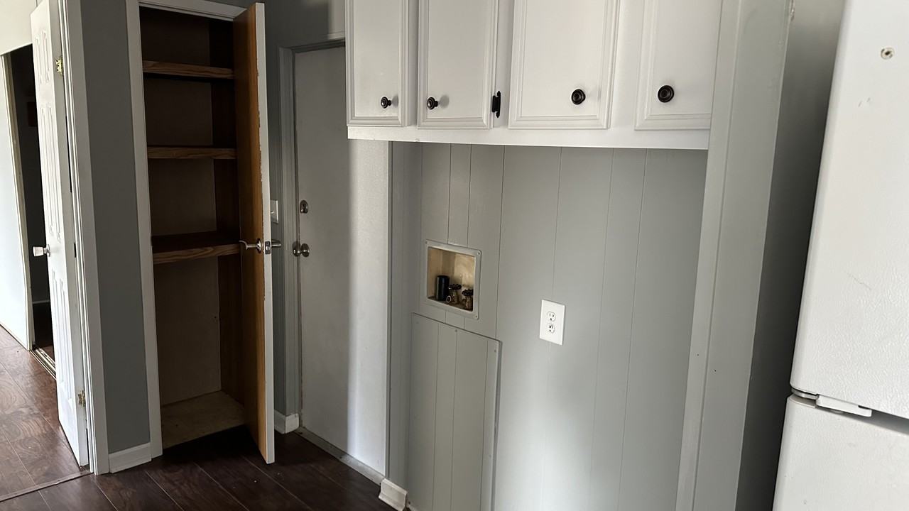 171 Kelly Rd - Photo 5 of 18