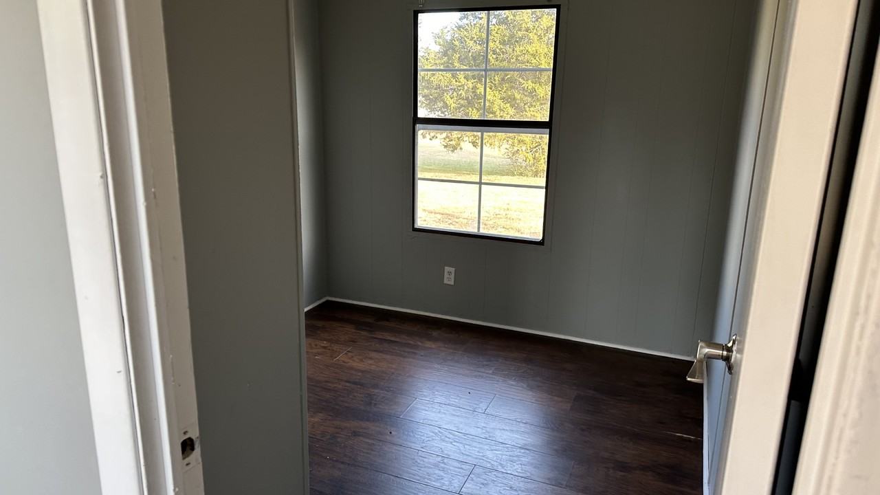 171 Kelly Rd - Photo 7 of 18