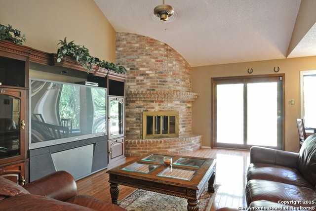 7931 Creek Trail St - Photo 3 of 20