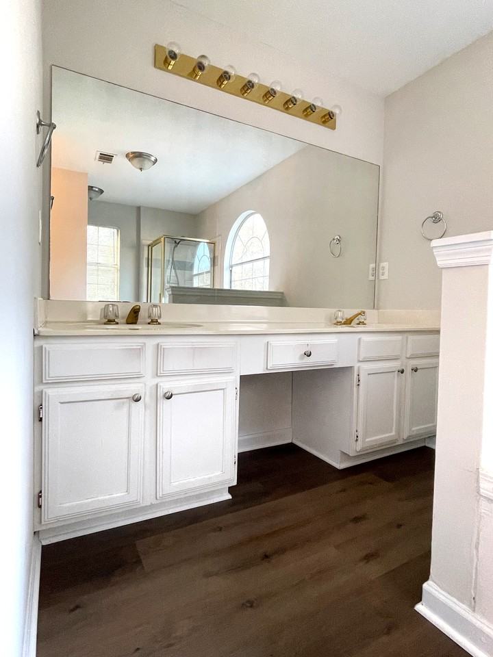 4041 Crossings Way - Photo 4 of 7