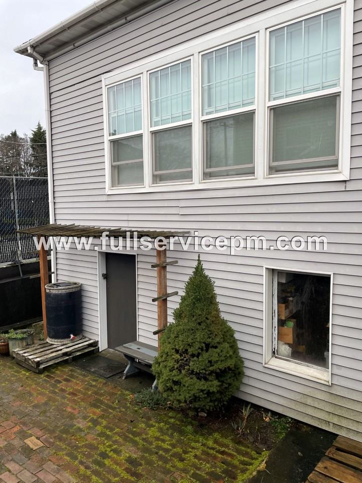 6218 Corson Ave S - Photo 2 of 22