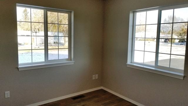 214 Spruce Rd - Photo 3 of 24