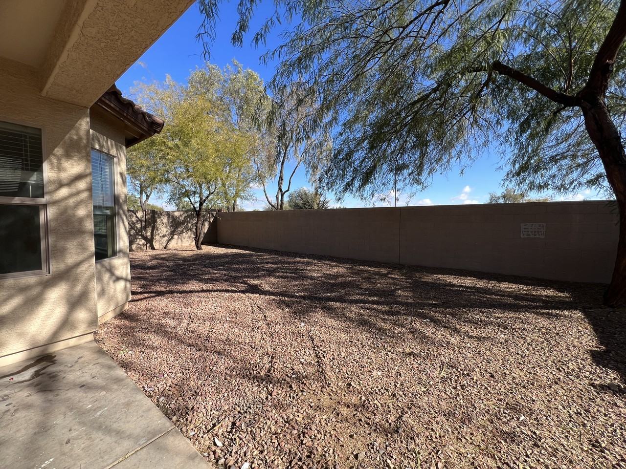 621 S 115th Dr - Photo 5 of 10