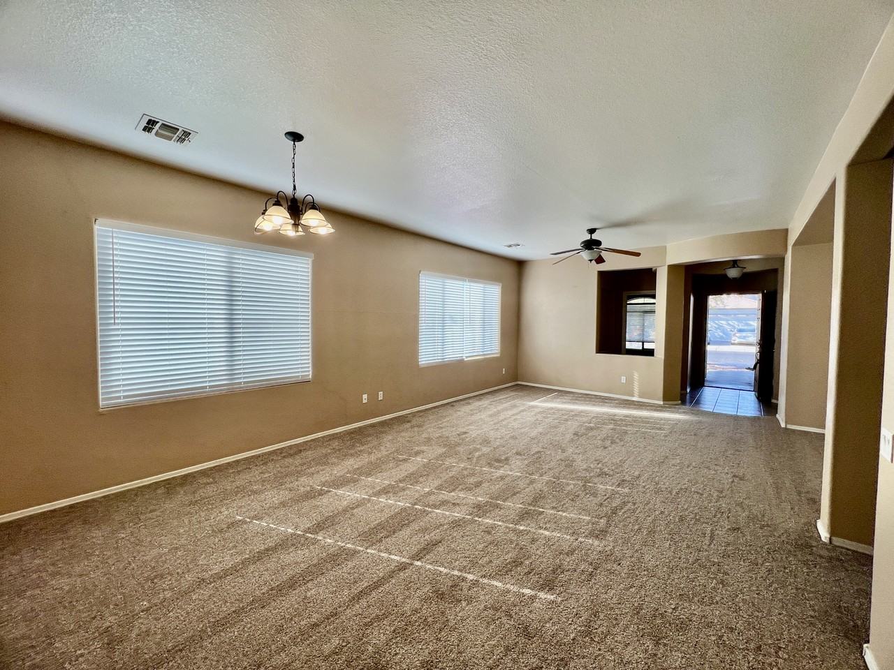 621 S 115th Dr - Photo 7 of 10