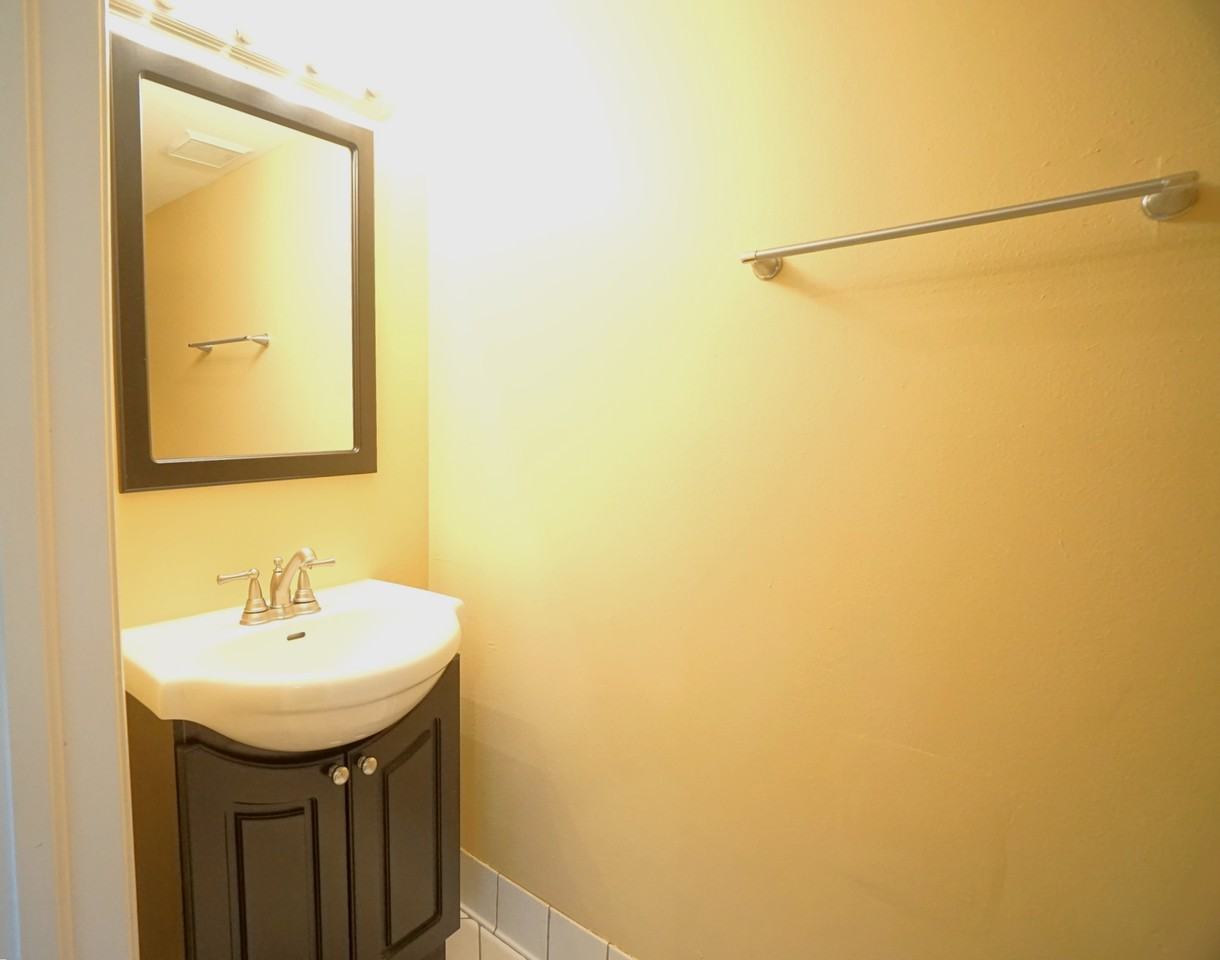 2263 Fletchers Point Cir - Photo 7 of 18