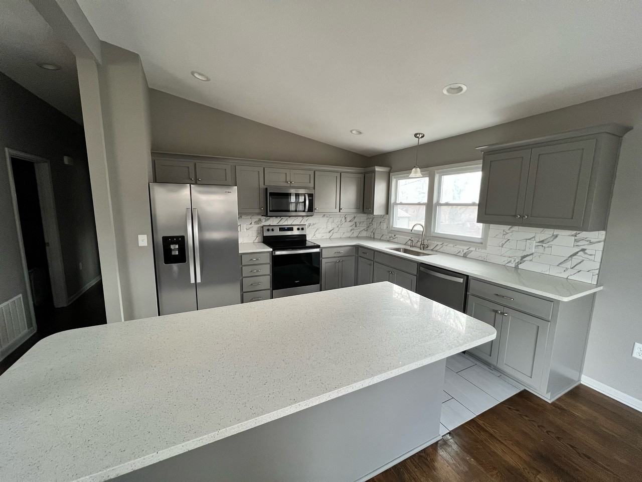 1102 Anderson St - Photo 3 of 10