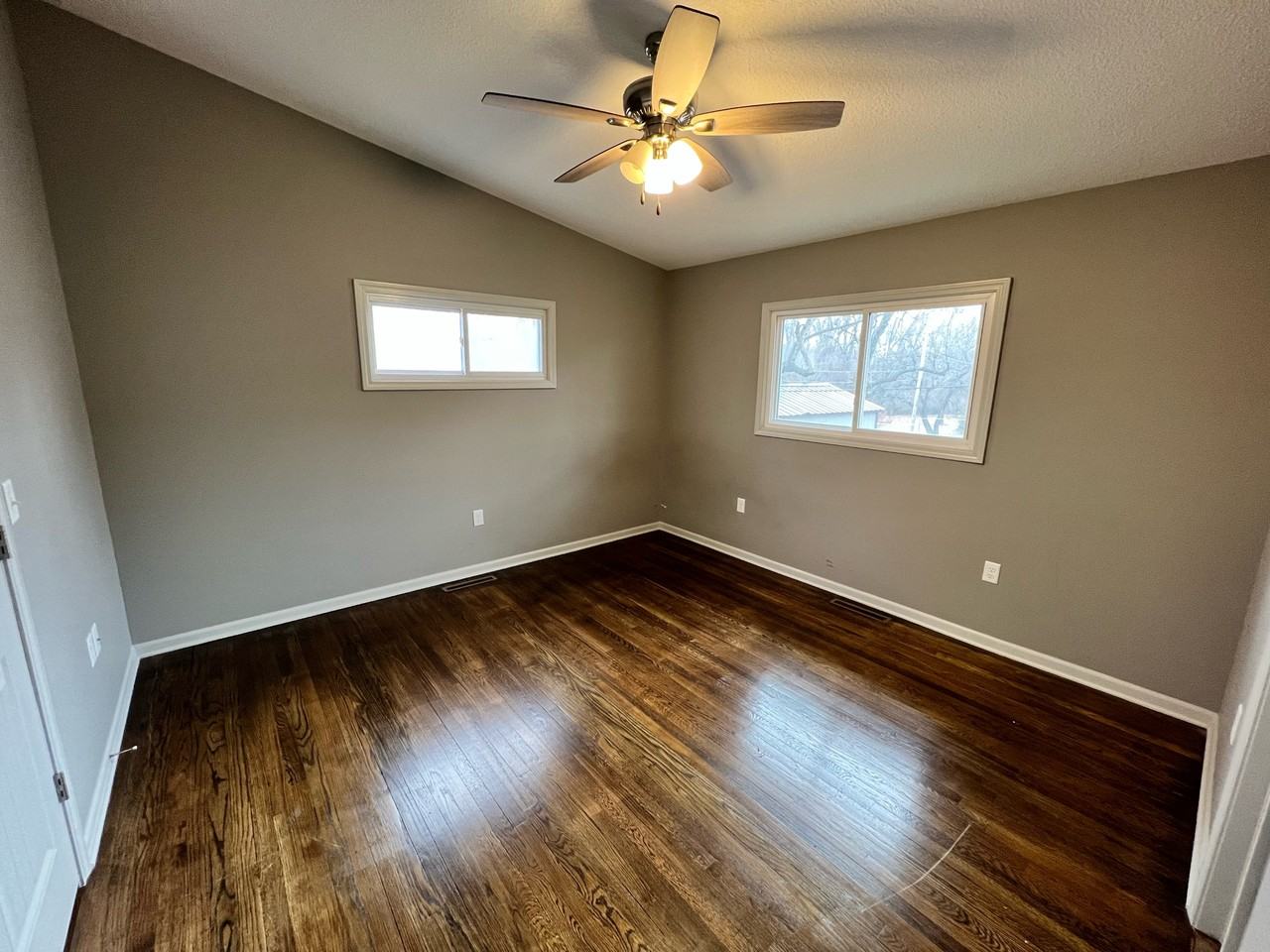 1102 Anderson St - Photo 6 of 10