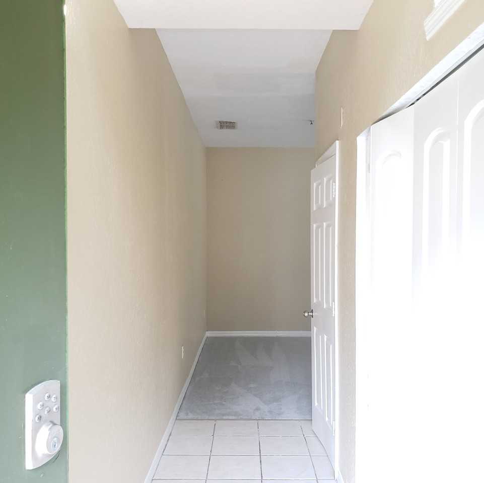 5016 Sunridge Palms Dr - Photo 3 of 30