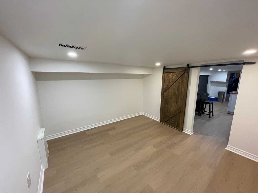 151 Woodville Avenue - Photo 3 of 9