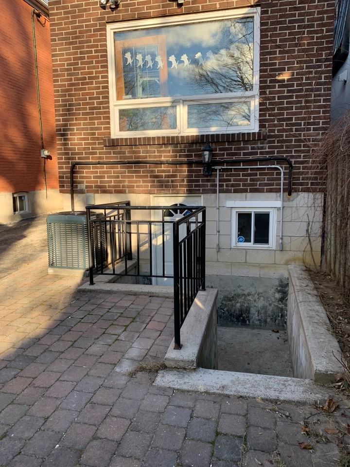 151 Woodville Avenue - Photo 2 of 9